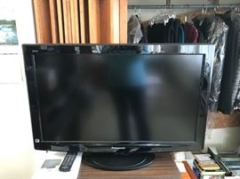 #31	Panasonic TCL 32c12 tv 32 inch 	 $100.00 
