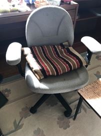 #40	gray desk chair 	 $35.00 
