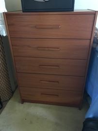 #57	mid century style 5 drawer chest  w laminate good gliding drawers 29x16x42	 $75.00 

