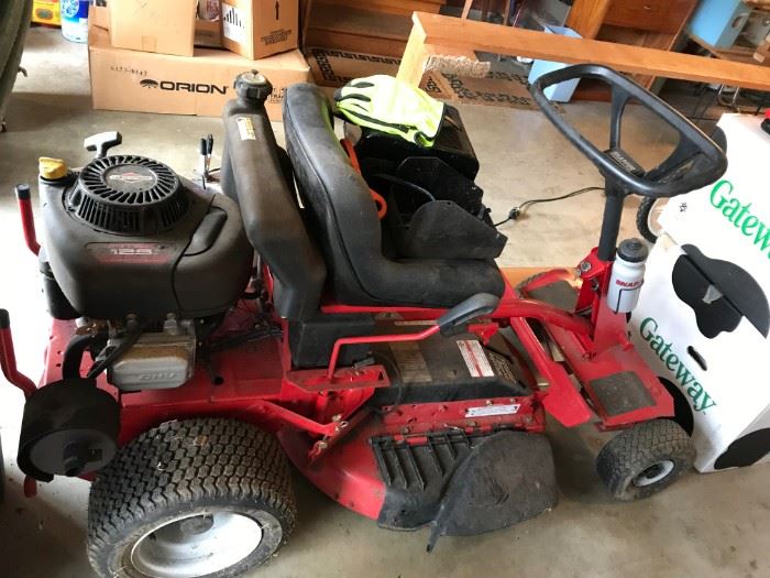 #89	Snapper Riding Mower 28" Cut - 12.5 HP  (as is)	 $250.00 
