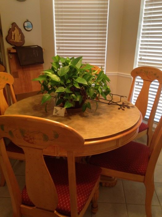 Dining table and  6 chairs