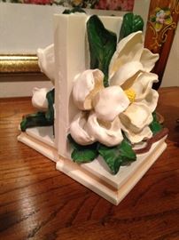 Magnolias bookends