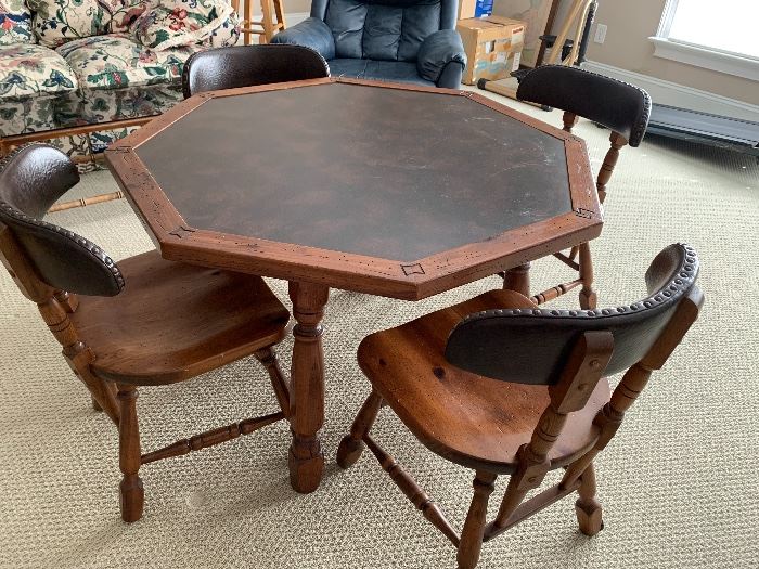 Link-Taylor game table with 4 chairs