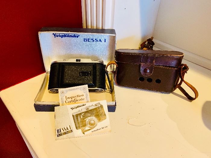 Vintage Bessai  Camera with case