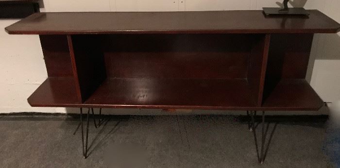 mcmrecshelf