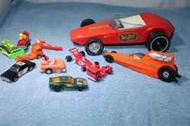 VINTAGE CARS AND TRUCKS