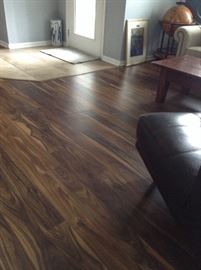 Beautiful Laminate Flooring. Enough to do approx a 10 X 10 area.