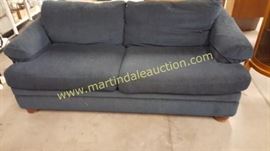 Laz y Boy hide a bed couch