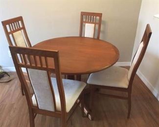 Dining Table and Four Chairs https://ctbids.com/#!/description/share/119777