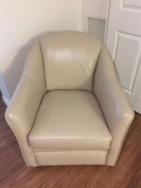 Leather Swivel Chair https://ctbids.com/#!/description/share/119800
