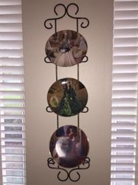 Gone with the Wind Plates and Display  https://ctbids.com/#!/description/share/119808