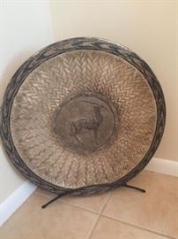 Large Decorative Plate on Stand   https://ctbids.com/#!/description/share/119096