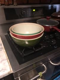 Pyrex nesting bowls
