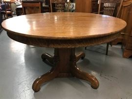 Oak Pedestal Table with one Leaf