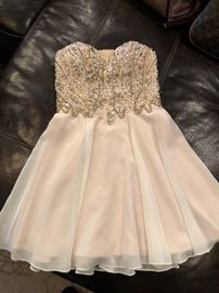 Size 2 Prom-Party-Cruise-Formal