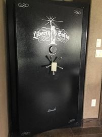 Lincoln Liberty 50 Gun Safe