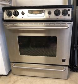 Frigidaire gallery professional series drop in range/oven convection, bake, roast. Self cleaning.