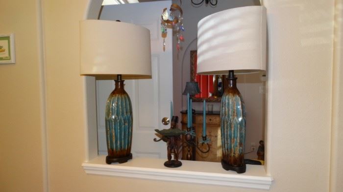 PAIR OF TURQUOISE BASE CONTEMPORARY LAMPS WITH OBLONG SHADES. 