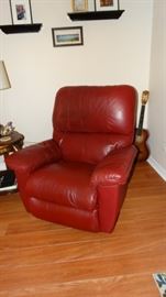 BURGUNDY LEATHER RECLINER