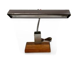 MID-CENTURY DRAFTING TASK LIGHT WITH WOOD BAS