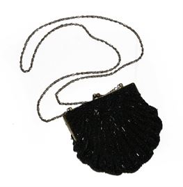 BEAUTIFUL LA REGALA BLACK BEADED CLAM SHELL PURSE