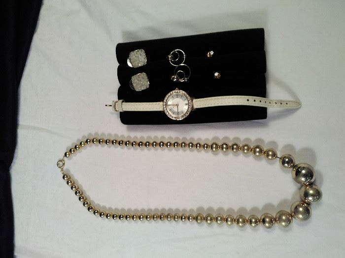 1 jeweled Relic wrist watch, three pairs of post earrings, one gold style retro necklace https://ctbids.com/#!/description/share/125108