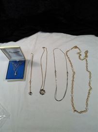 lot of 5 pendant and chain style necklaces, one 14 karat and Freshwater Pearl Necklace https://ctbids.com/#!/description/share/125150