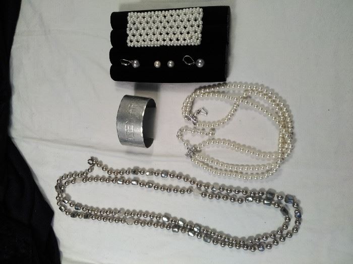 two pearl style necklaces, one pearl style bracelet, one engraved metal cuff , two pairs of pearl style ear https://ctbids.com/#!/description/share/125153