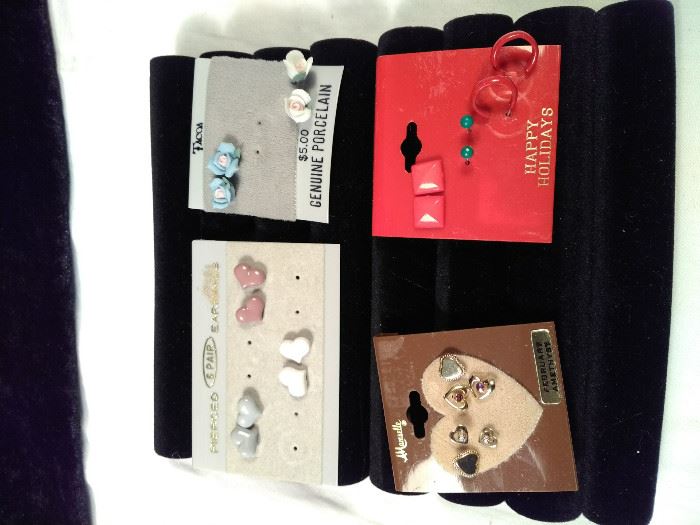lot of 11 post earrings. all new with packaging https://ctbids.com/#!/description/share/125161