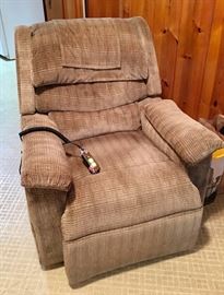 Lift Chair $350 retails for $1100 IMG 4178