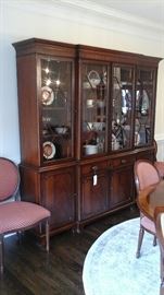 Heldense Exclusive English Mahogany Breakfront. 