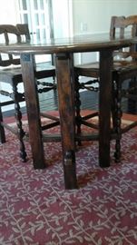 Masland 9'10" round rug.