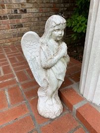 Adorable Angel Statue in Great Condition