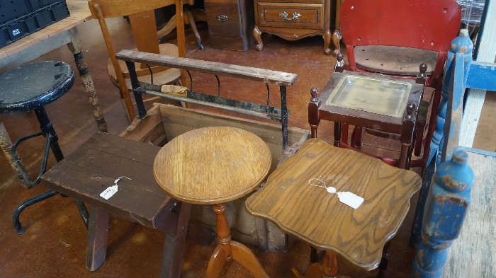 lamp or plant tables