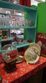 Coke, decorative plates