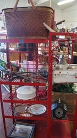 picnic baskets, d