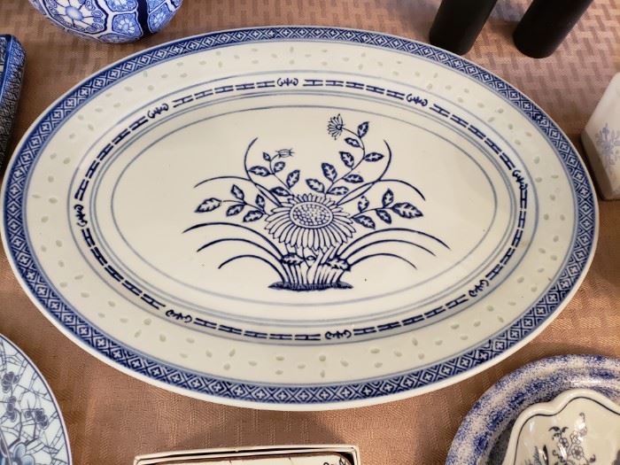 LOTS OF BLUE AND WHITE CERAMICS