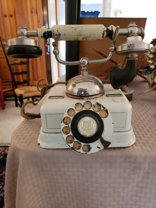 ANTIQUE FRENCH PHONE