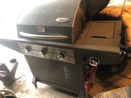 Gas grill