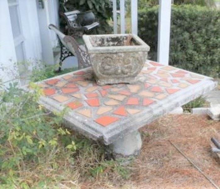 CONCRETE TABLE AND PLANTER