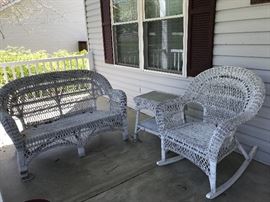 White Wicker Patio Furniture 