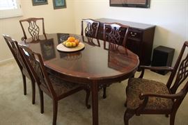 Drexel Heritage Dining Room Set Immaculately Maintained like new with Custom Pads and Upholstered Chairs