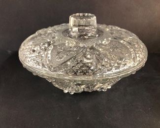 Covered candy dish