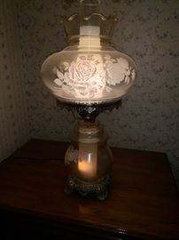 Vintage hurricane lamp works. 