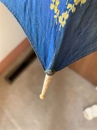child's parasol 
