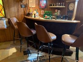 4 vintage good condition bar stools 