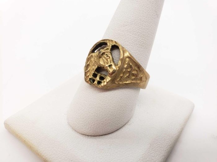 #44: 14K Gold Ring Equestrian Style, 4.2 grams size 10
14K Gold Ring Equestrian Style, 4.2 grams size 10