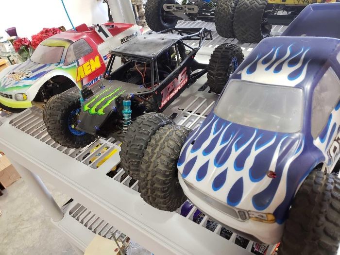 # 217 3 Electric Offroad RC Cars, 2 are 4WD 3 Electric Offroad RC Cars, 2 are 4WD