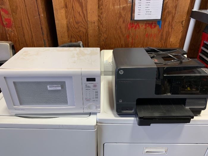 # 254 HP 8610 printer and a magic chef microwave HP 8610 printer and a magic chef microwave