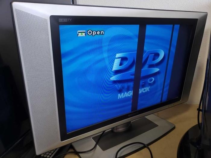 #301: 26" Magnavox TV with Built in DVD Player
26" Magnavox TV with Built in DVD Player
